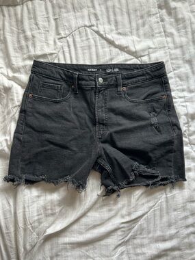 Women’s Old Navy black ripped Jean shorts